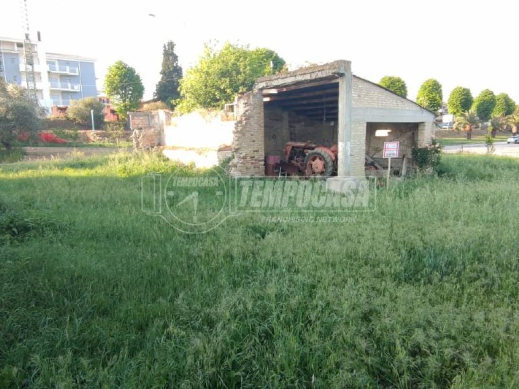 Terreno a San benedetto del tronto in Via Ugo la Malfa 1 - Foto 2