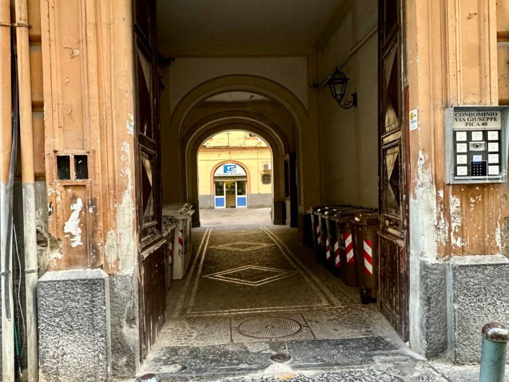 Appartamento a Napoli in Via Giuseppe Pica, 48 - Foto 2