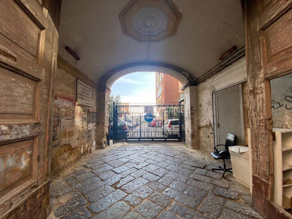 Appartamento a Napoli in Via Belvedere, 45 - Foto 3