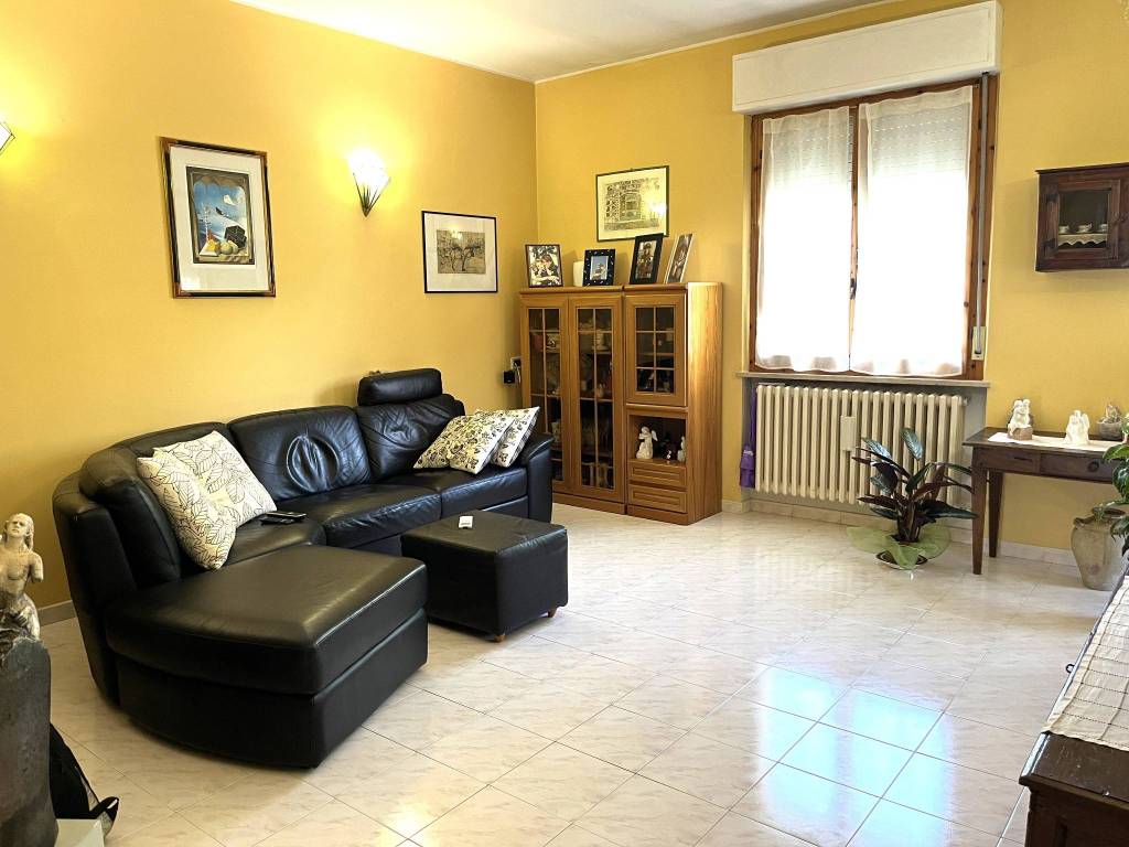 Appartamento a Fermignano in Via Paolo Volponi - Foto 3