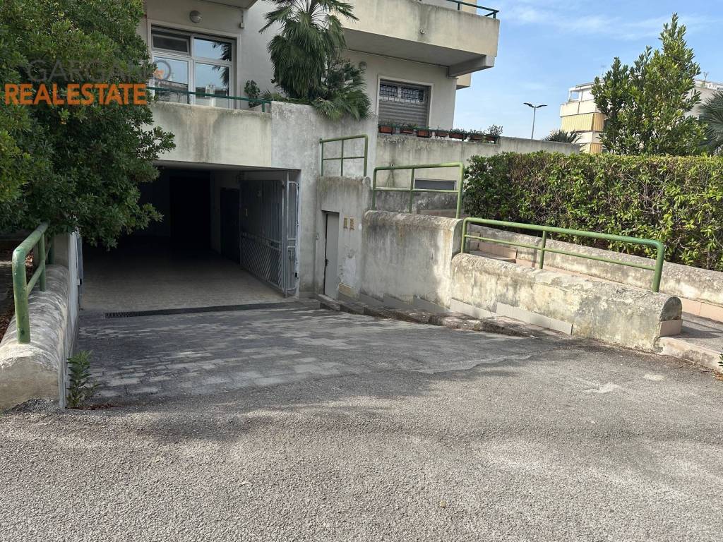 Box / garage a Vieste in Via Dante Alighieri - Foto 2