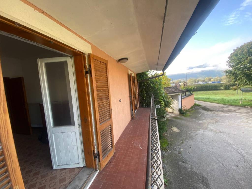 Villa a Labro in Frazione Madonna della Luce - Foto 2