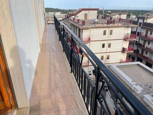 Appartamento a Ceglie messapica in Via Tommaso Fiore - Foto 2