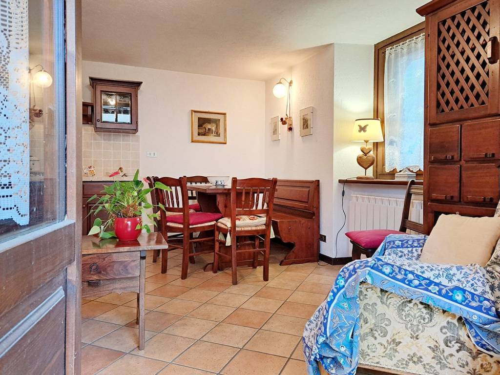 Appartamento a La salle in Piazza San Cassiano - Foto 3