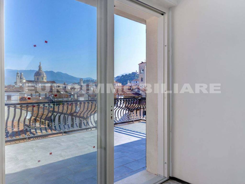 Appartamento a Brescia in Via Fratelli Bronzetti, 14 - Foto 3