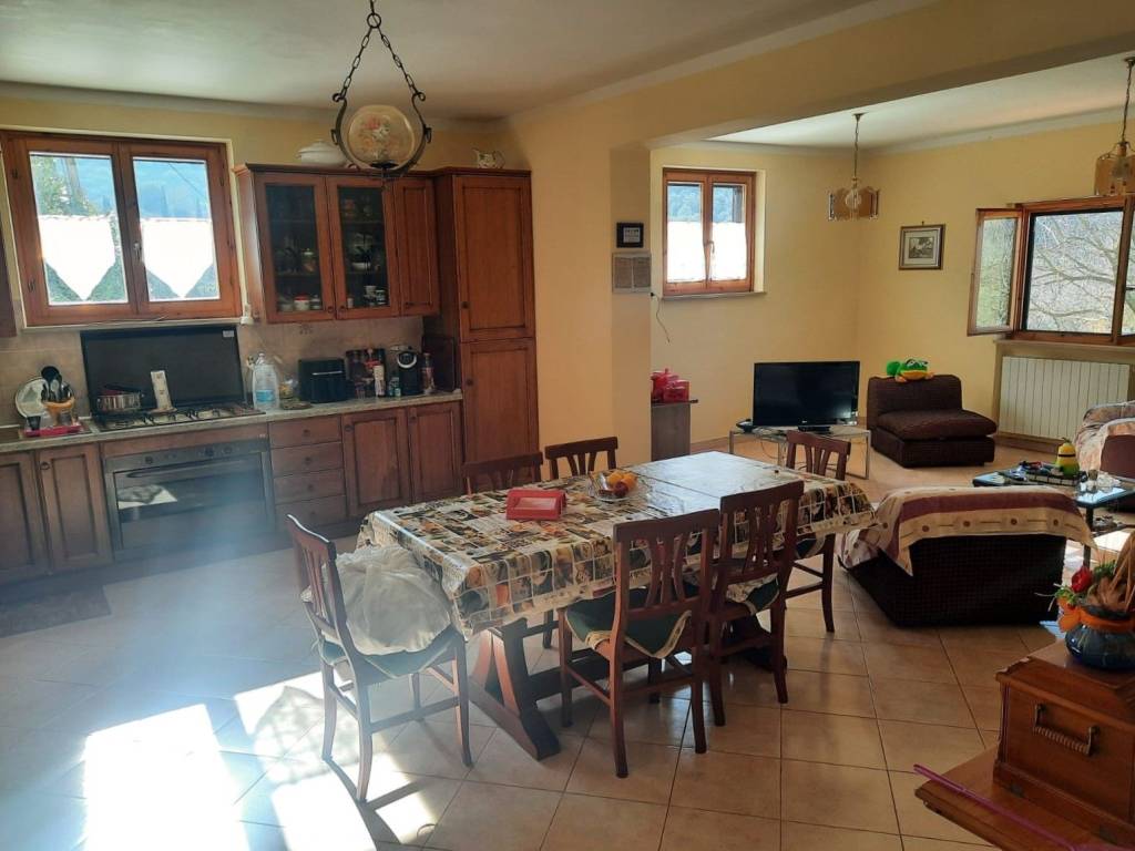 Casa indipendente a Casperia in Via Meleta - Foto 4