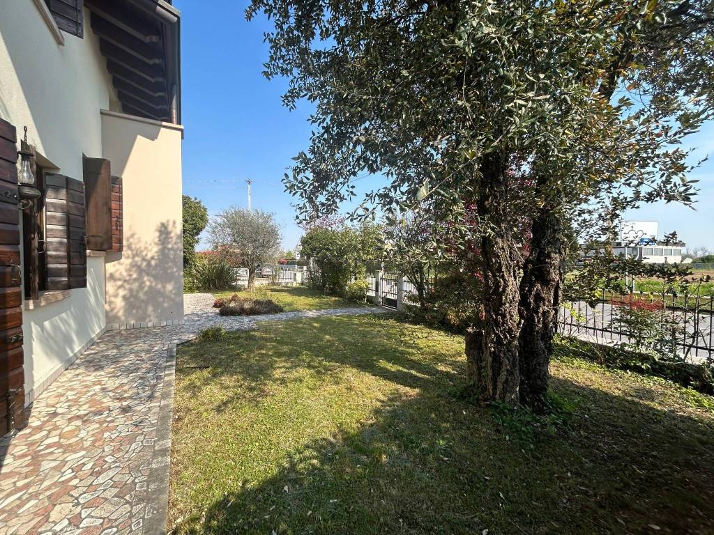 Villa a Loria in Via Po - Foto 2