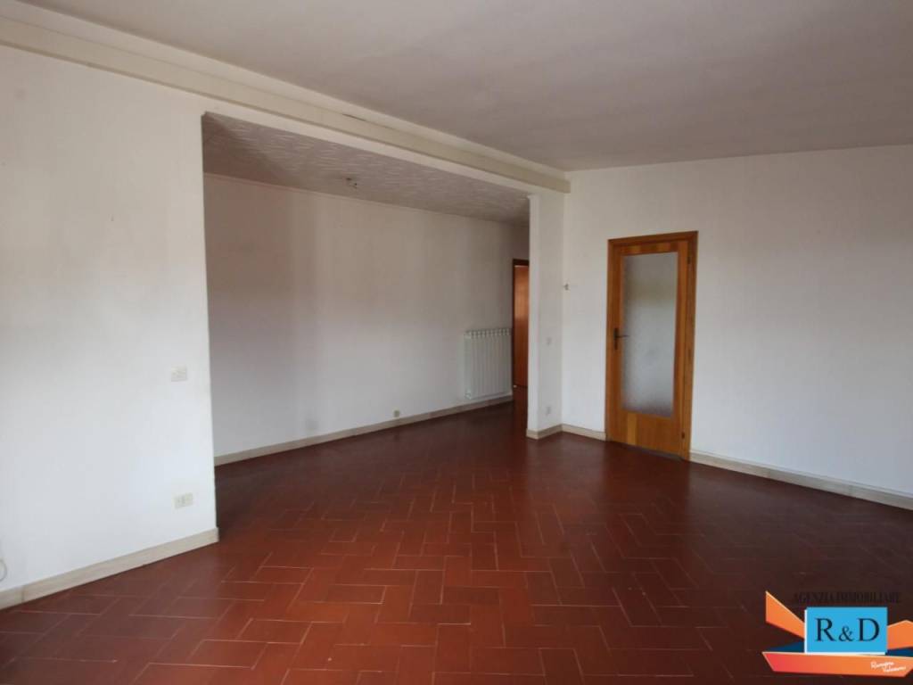 Appartamento a Poggibonsi in Via Giosuè Carducci, 4 - Foto 2