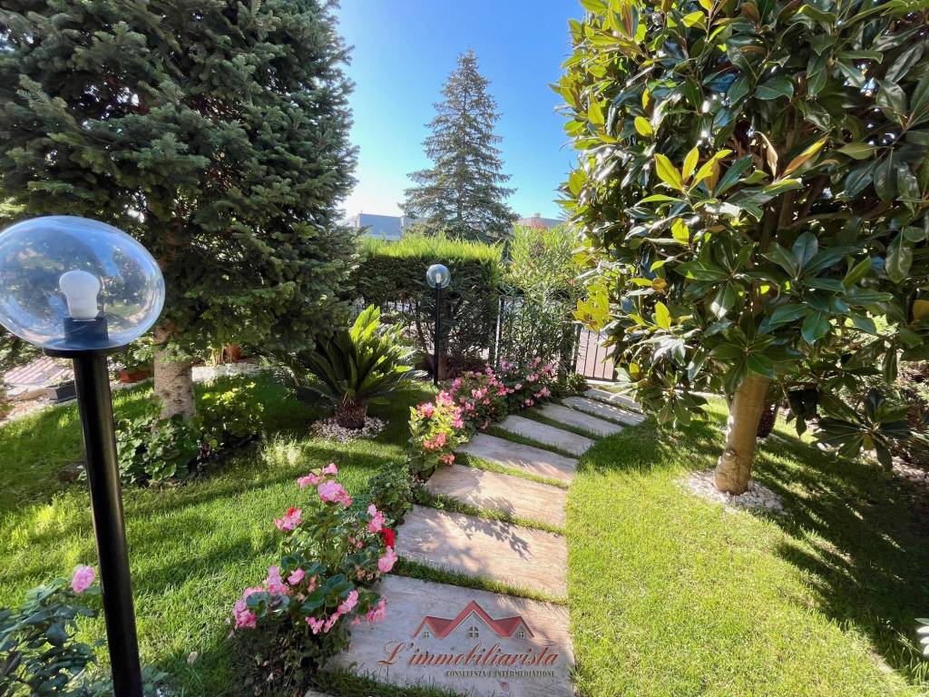 Villetta a schiera a Cassano delle murge in Contrada Fra Diavolo - Foto 2