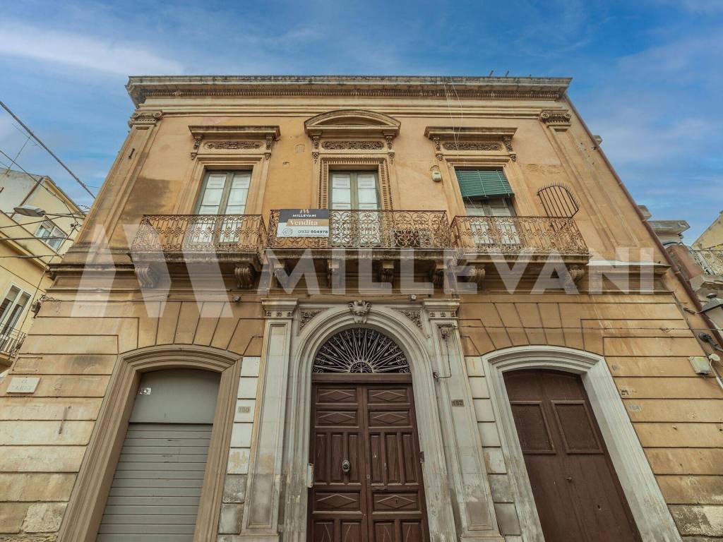 Palazzo / stabile a Vittoria in Via Alfonso La Marmora, 152 - Foto 2
