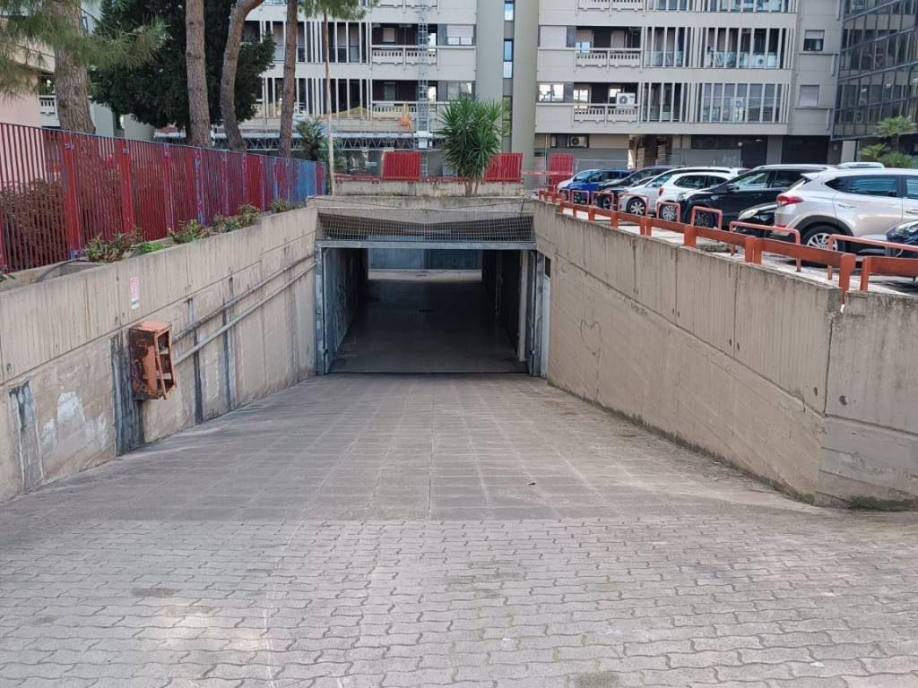 Box / garage a Taranto in Via Pisa, 4 - Foto 3