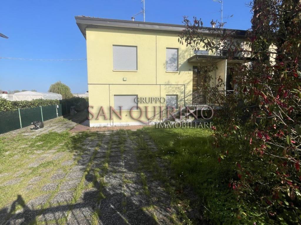 Casa indipendente a Mirandola in Via Amerigo Vespucci, 22 - Foto 3