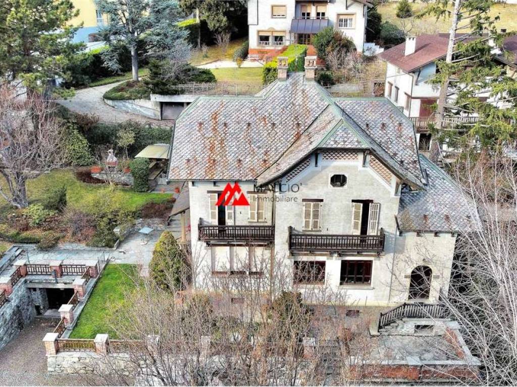 Villa a Aosta in Via A. Petigat Abbè, 4 - Foto 3