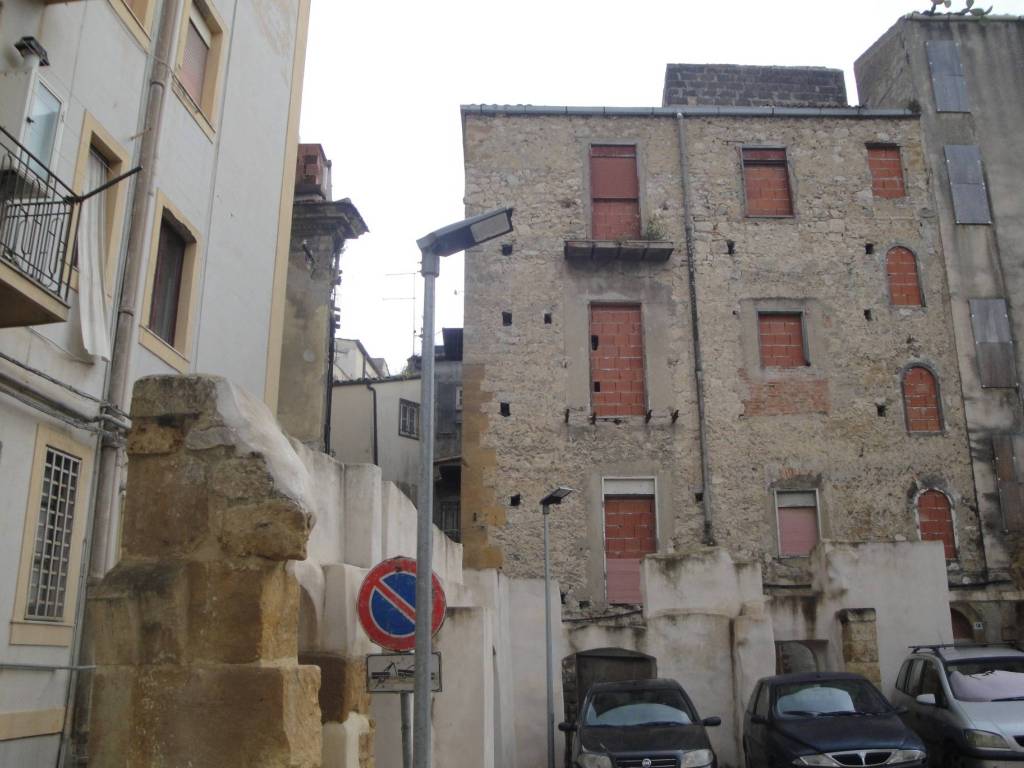 Palazzo / stabile a Caltanissetta in Via Girgenti, 18 - Foto 2