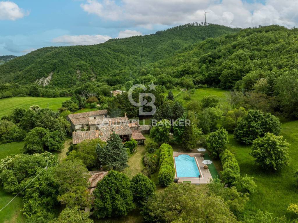 Rustico / casale a Gubbio in Frazione Montelovesco - Foto 3