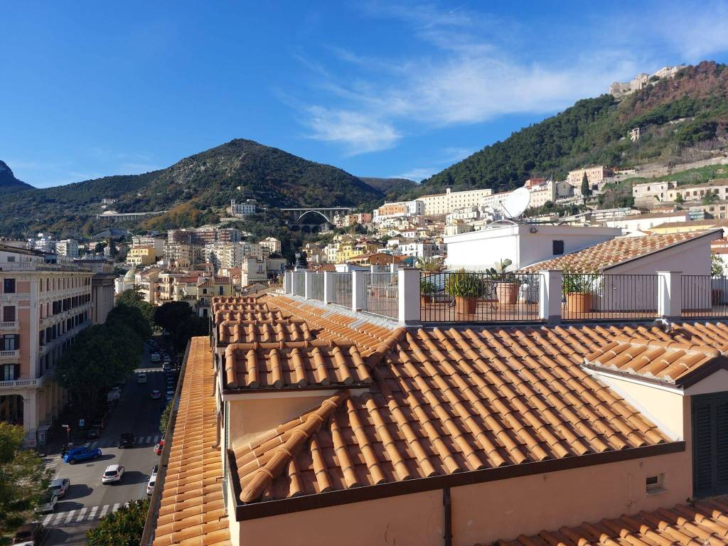 Appartamento a Salerno in Via Roma - Foto 4