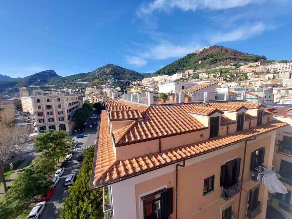 Appartamento a Salerno in Via Roma - Foto 5