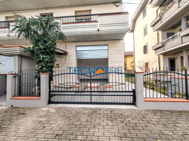 Appartamento a Martinsicuro in Via Guglielmo Marconi, 22 - Foto 3