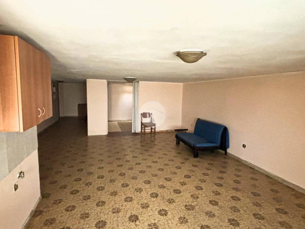 Box / garage a Manfredonia in Via Alessandro Volta - Foto 3