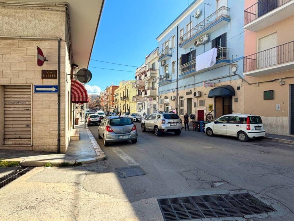 Box / garage a Manfredonia in Via Alessandro Volta - Foto 4