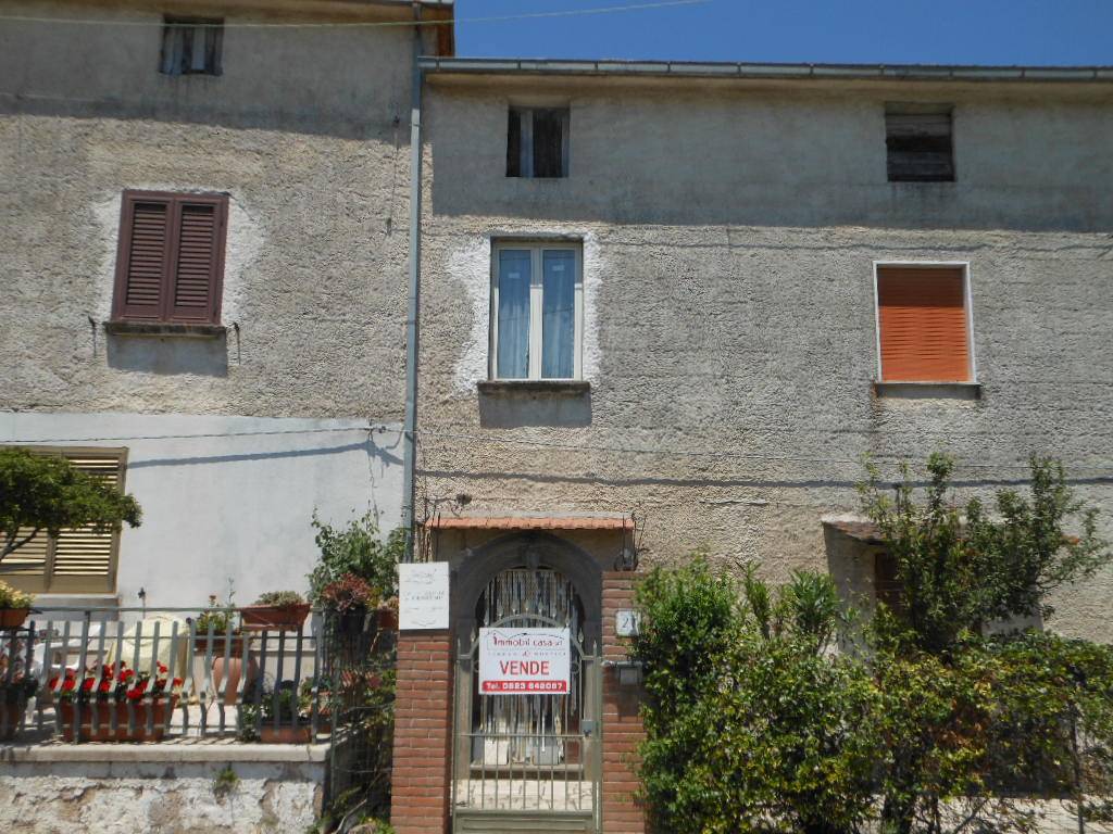 Casa indipendente a Conca della campania in CONCA CAMPANIA - Foto 2