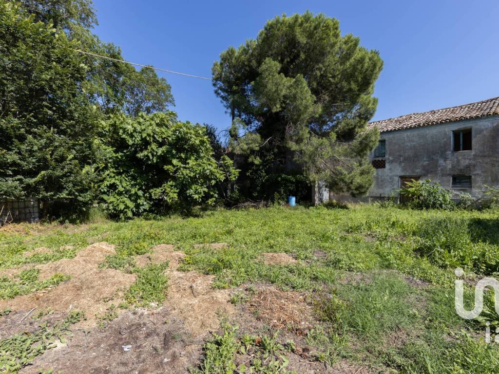 Casa indipendente a Civitanova marche in Contrada Montecucco, 21 - Foto 2