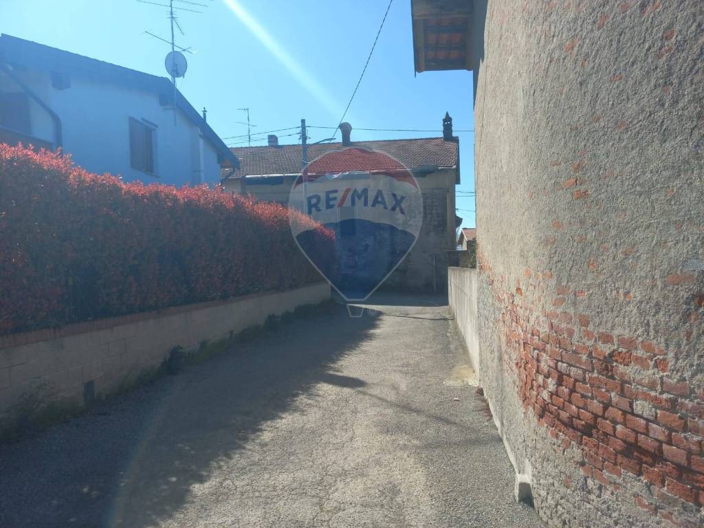 Appartamento a Oleggio in Via Bedisco, 79 - Foto 3