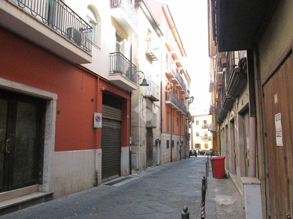 Palazzo / stabile a Avellino in Via Modestino Del Gaizo, 39 - Foto 2