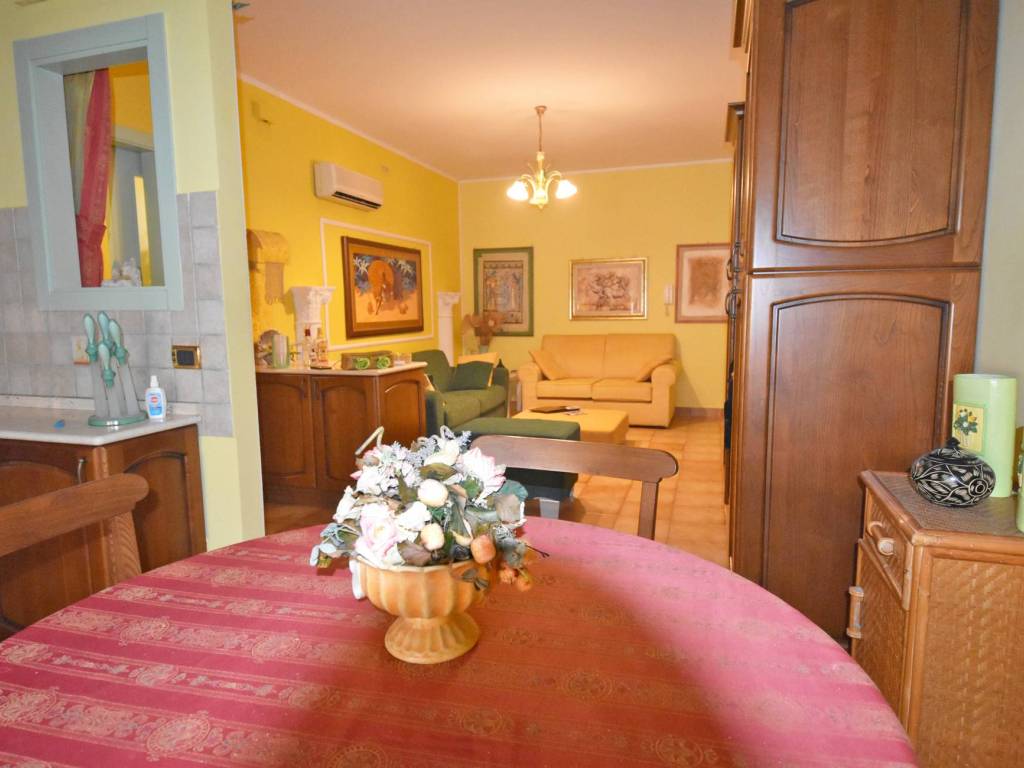 Appartamento a Alba adriatica in Via Lucania - Foto 2