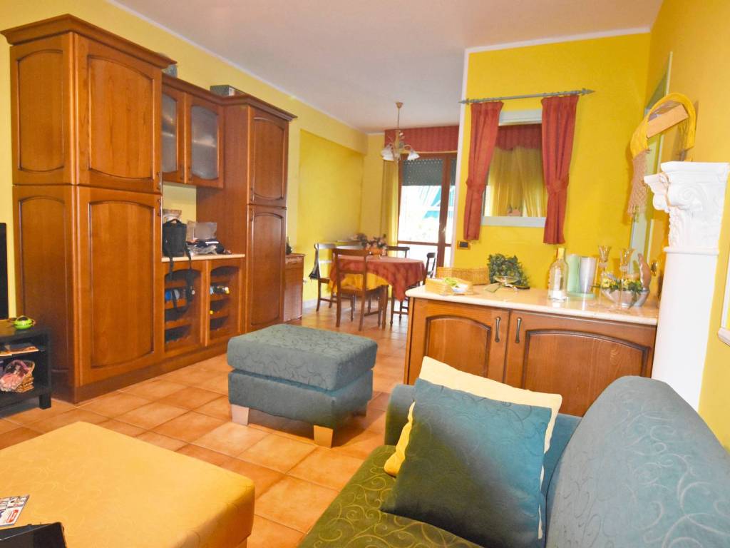 Appartamento a Alba adriatica in Via Lucania - Foto 3