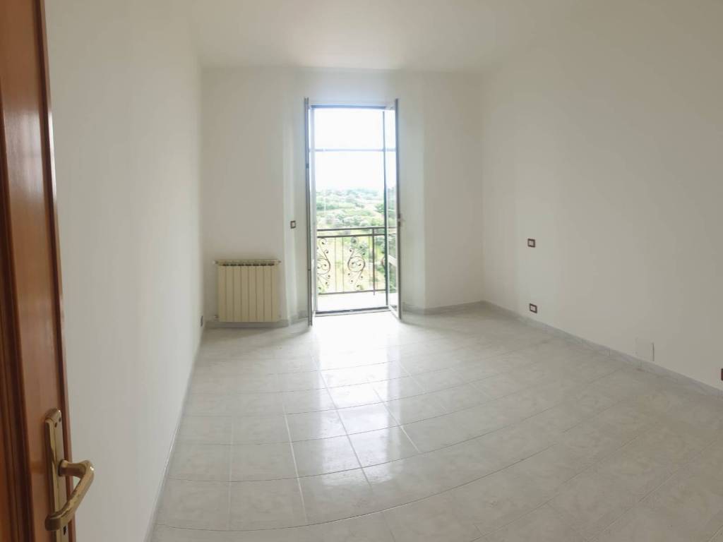 Appartamento a Morlupo in Via Cesare Battisti - Foto 4