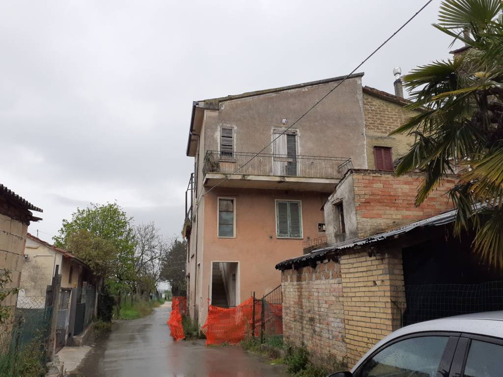 Casa indipendente a Bevagna in Via San Biagio - Foto 2