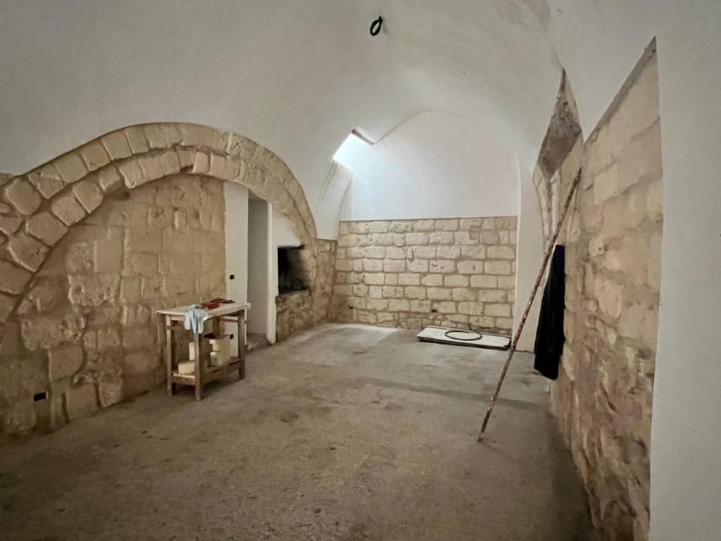 Palazzo / stabile a Andria - Foto 2