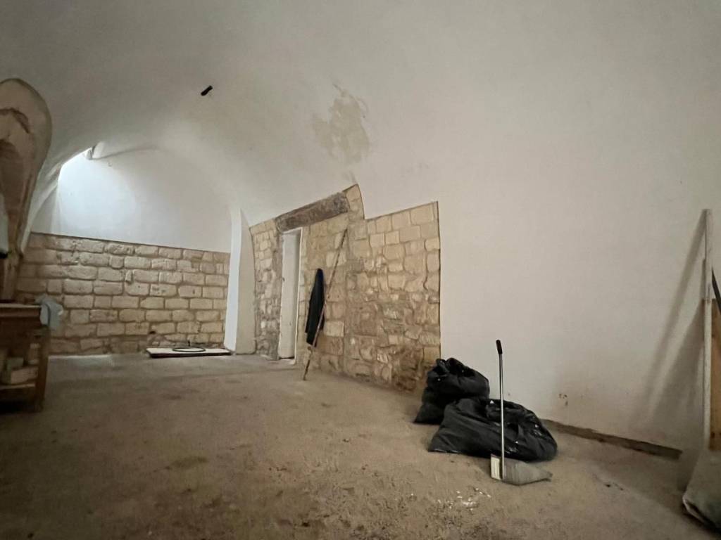 Palazzo / stabile a Andria - Foto 3