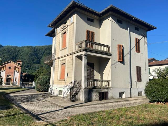 Villa a Coreglia antelminelli in Via Nazionale - Foto 2