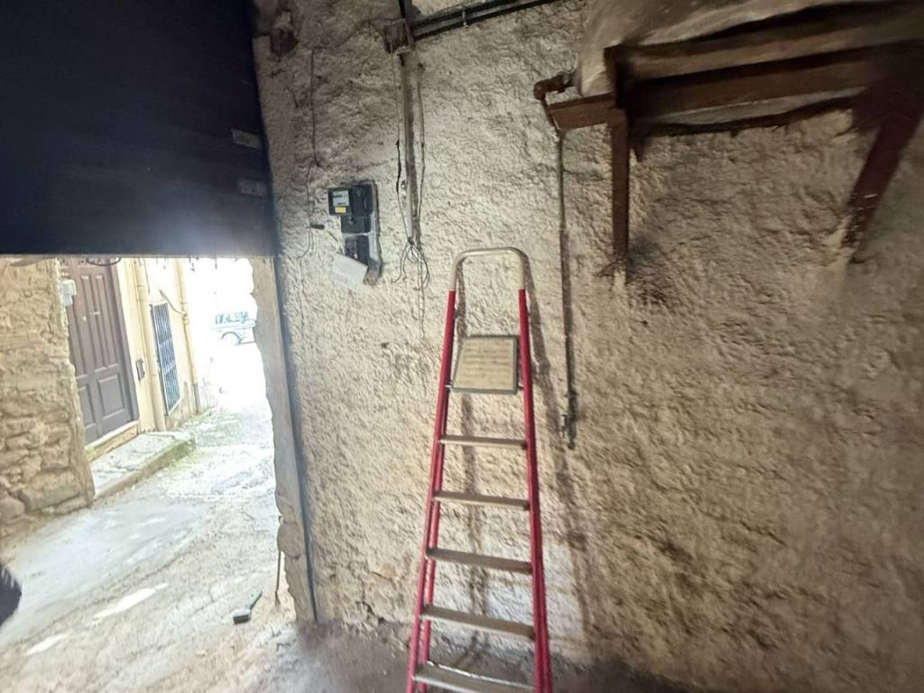 Box / garage a Caltanissetta in Piazza Luigi Pirandello, 6 - Foto 5