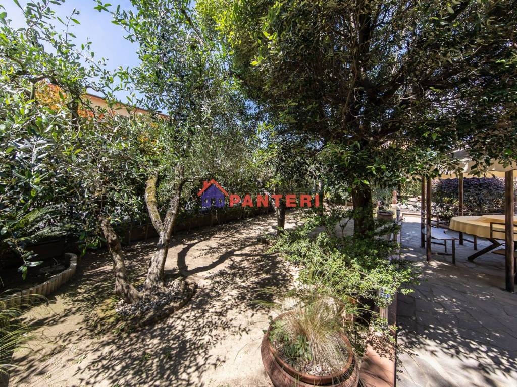 Villa a Pescia in Via del Paradiso - Foto 5