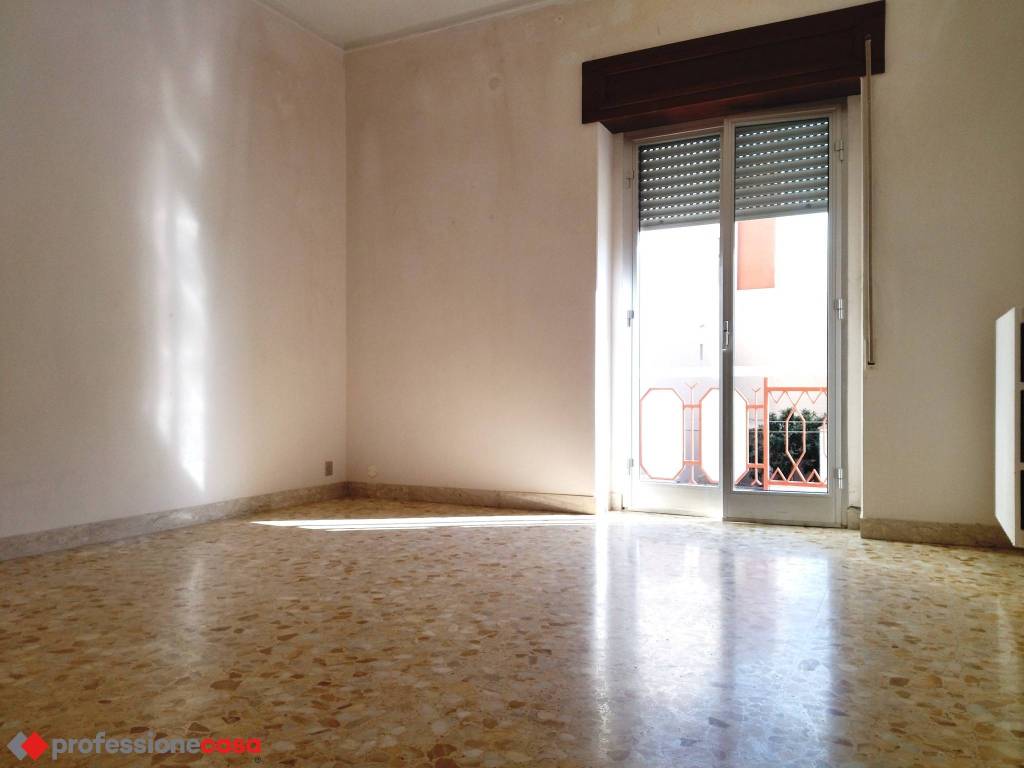 Appartamento a Grottaglie in Via Tacito, 16 - Foto 2