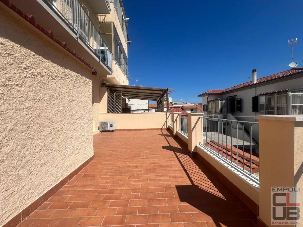 Appartamento a Rosignano marittimo in Piazza Monte alla Rena, , 4 - Foto 4