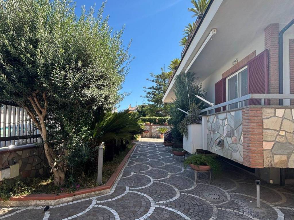 Villa a Santa maria capua vetere in Via Martiri del Dissenso, 75 - Foto 4