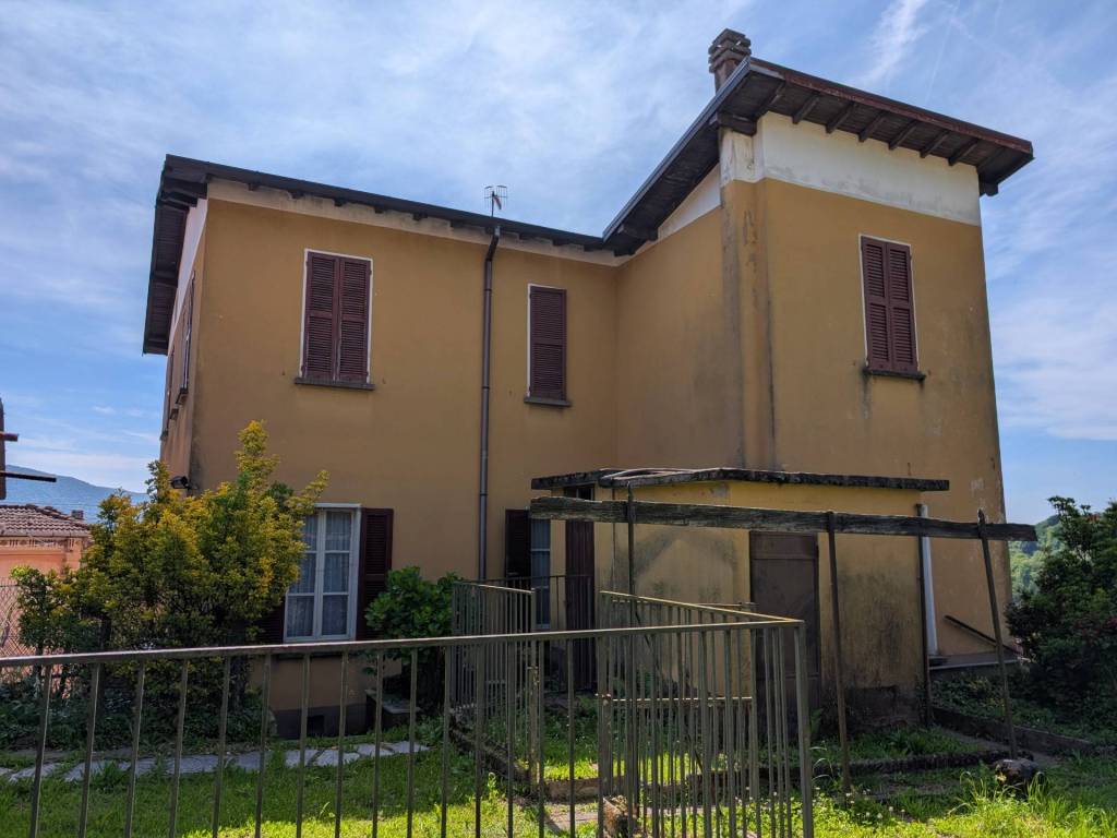 Villa a Cuasso al monte in Via Roma, 60 - Foto 4