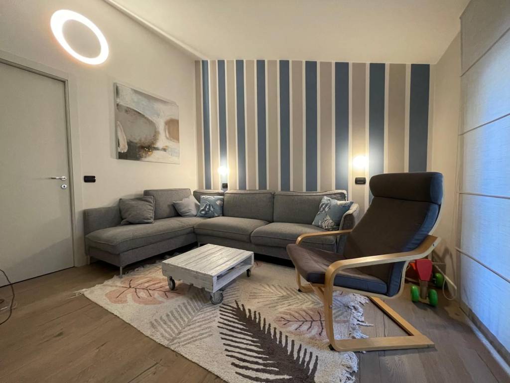 Appartamento a Reggio emilia in Piazza Antonio Fontanesi - Foto 3