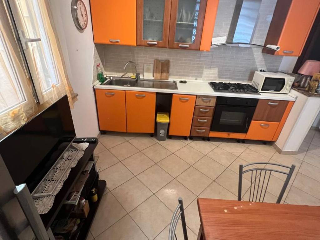 Appartamento a Finale ligure in Via Giovanni Porro - Foto 2