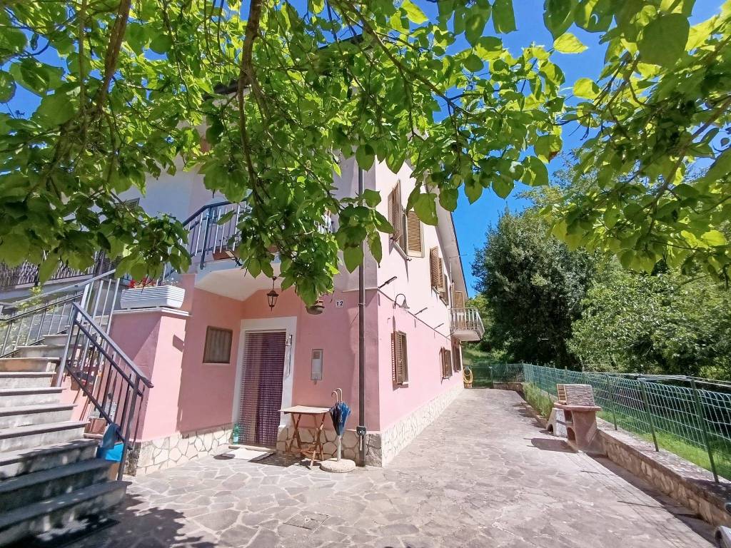 Villa a Rocca d'arce in Via Collepizzuto, 12 - Foto 2