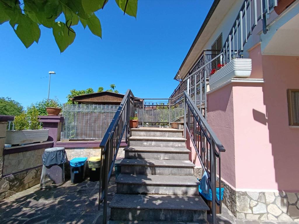 Villa a Rocca d'arce in Via Collepizzuto, 12 - Foto 4