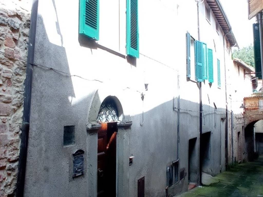Appartamento a Piegaro in Via Camillo Benso di Cavour, 12 - Foto 2