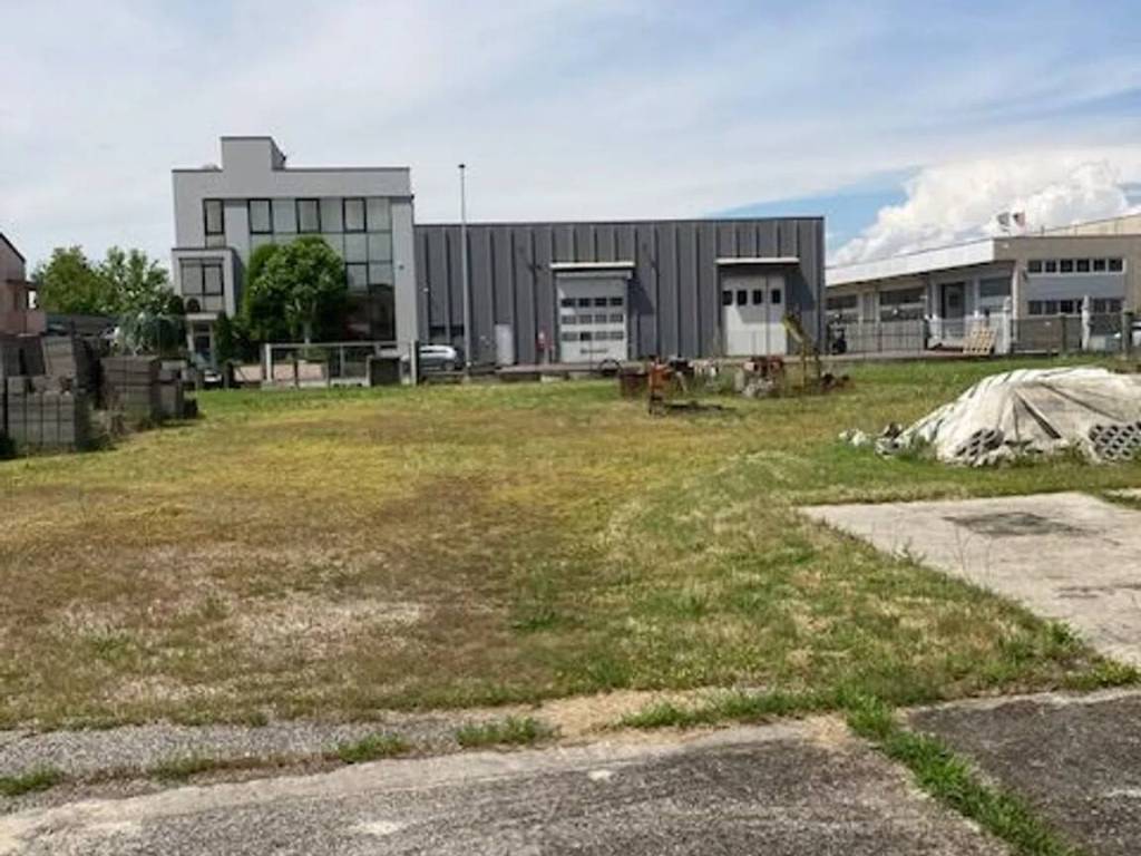 Terreno a Vigasio in Via Trevenzuolo S.N.C. - Foto 2