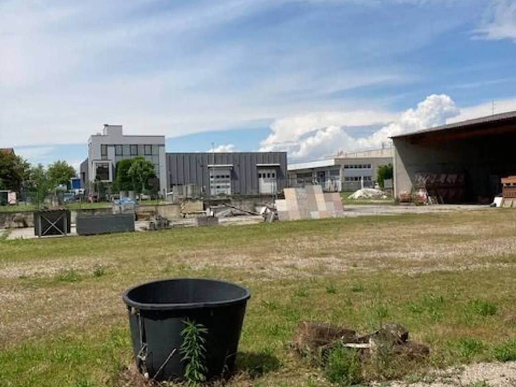 Terreno a Vigasio in Via Trevenzuolo S.N.C. - Foto 3