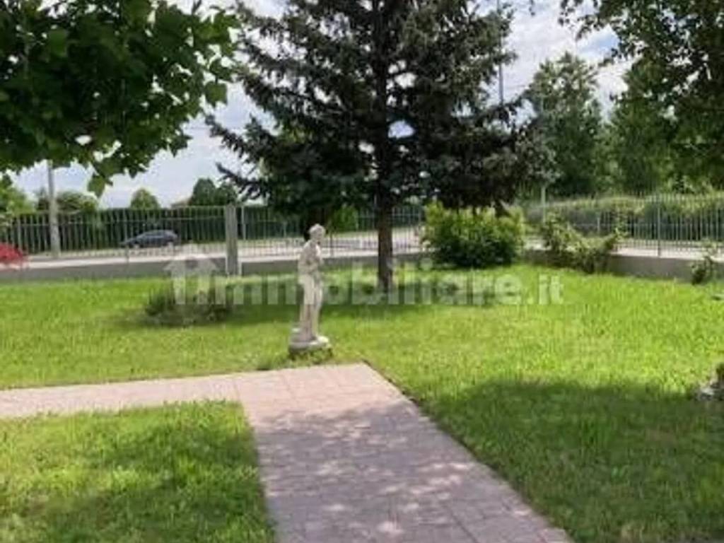 Villa a Vigasio in Via Trevenzuolo S.N.C. - Foto 4
