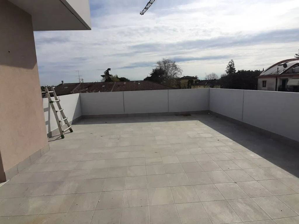 Appartamento a Isola della scala in Via Verona, 17 -/E - Foto 2